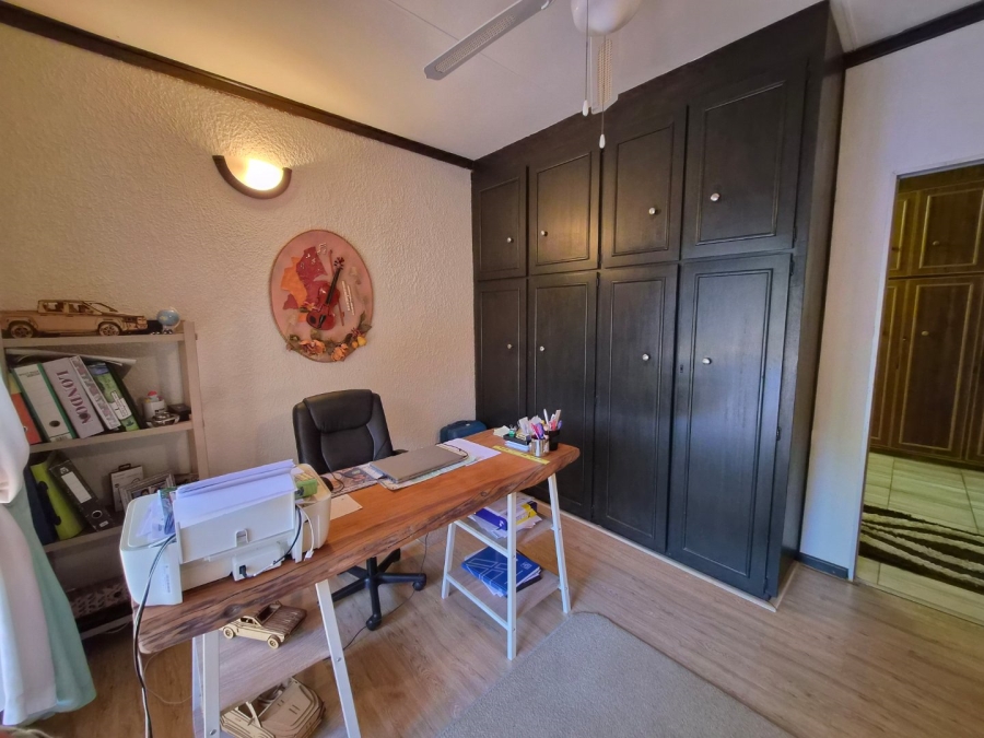 4 Bedroom Property for Sale in Doringkruin North West